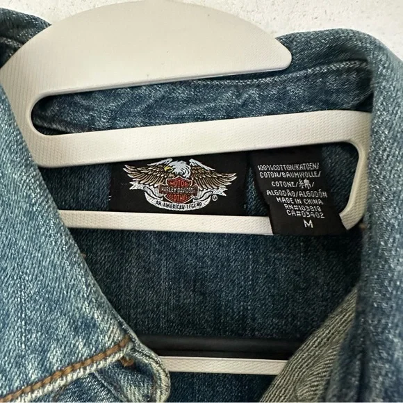 HARLEY DAVIDSON Studded & Embroidered Logo Denim Button Up Shirt in Blue Size M - Picture 3 of 5